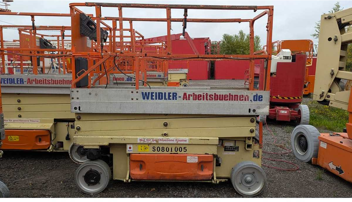 JLG - 2030ES - AERIAL WORK PLATFORMS (NO. 28303) - 2005 - Aerial platform: picture 2 JLG - 2030ES - AERIAL WORK PLATFORMS (NO. 28303) - 2005 - Aerial platform: picture 2