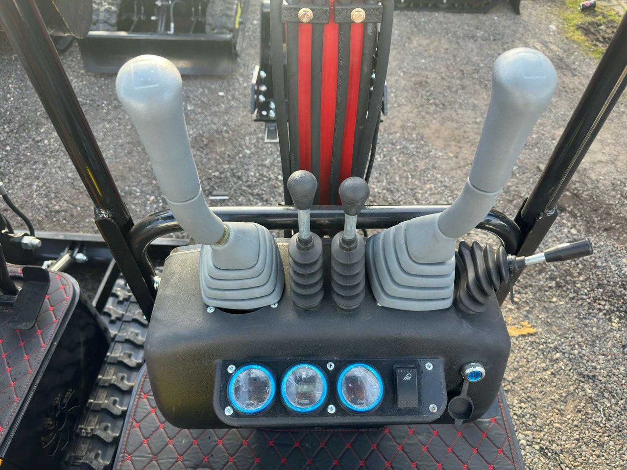 Mini excavator JPC HT12: picture 10
