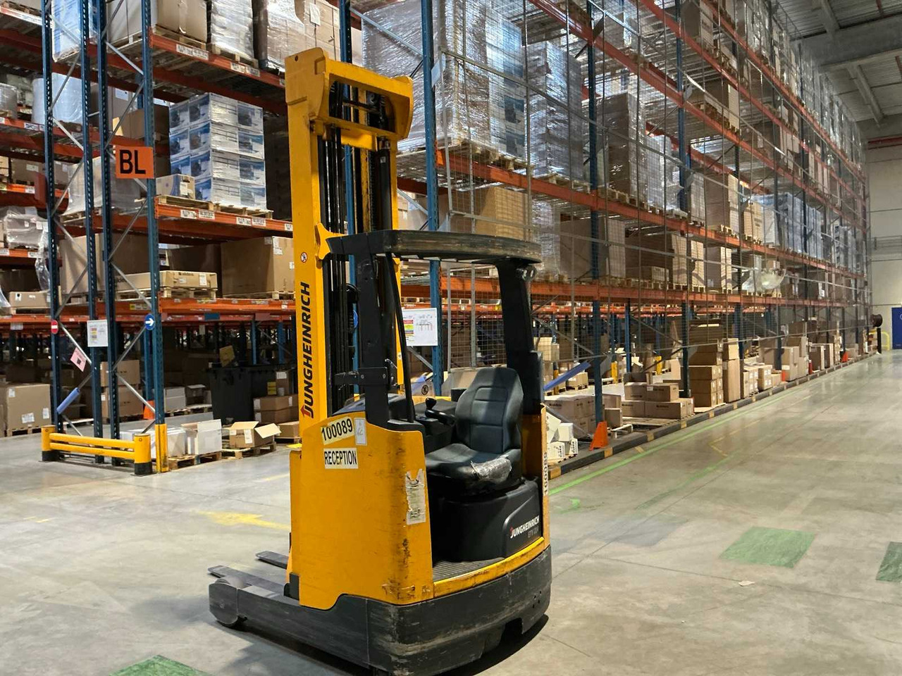 JUNGHEINRICH - 2015 - EVT214 - FORKLIFT - Forklift: picture 5 JUNGHEINRICH - 2015 - EVT214 - FORKLIFT - Forklift: picture 5