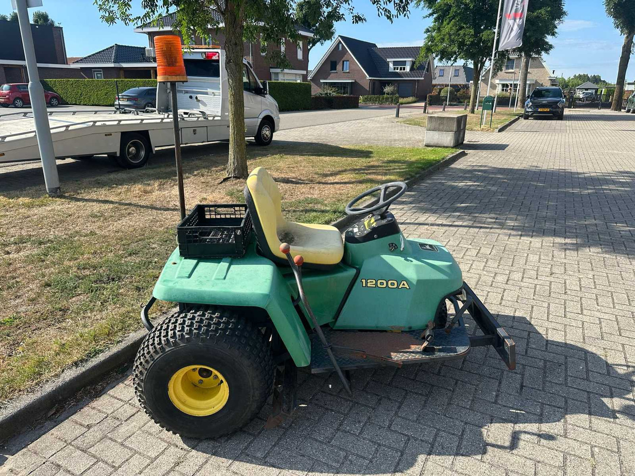 John Deere 1200 a - Garden mower: picture 5 John Deere 1200 a - Garden mower: picture 5