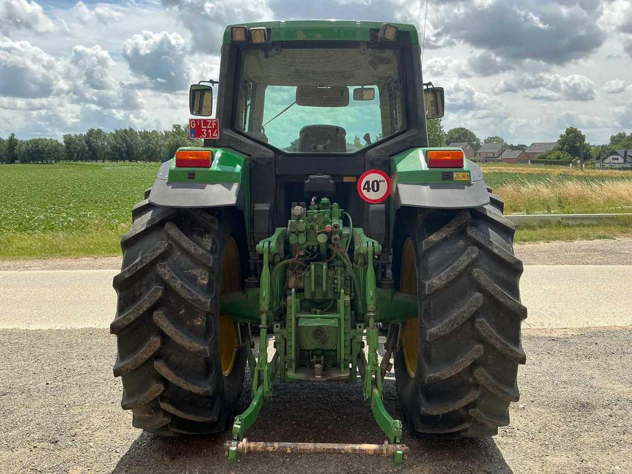 John Deere 6910 AS - Farm tractor: picture 4 John Deere 6910 AS - Farm tractor: picture 4