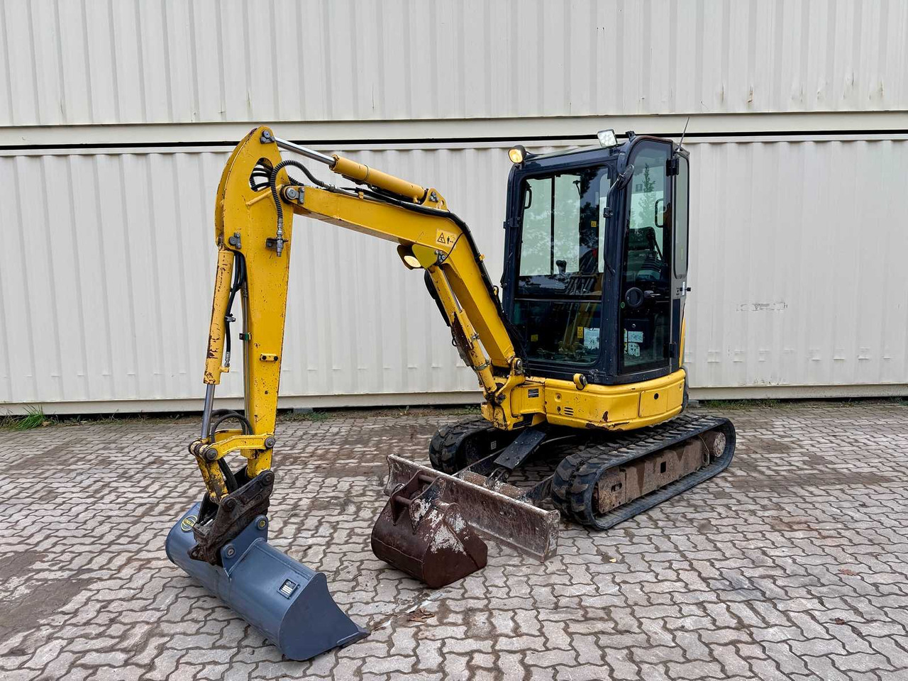KOMATSU - PC26MR-3 - 2020 - MINI EXCAVATOR - Mini excavator: picture 1 KOMATSU - PC26MR-3 - 2020 - MINI EXCAVATOR - Mini excavator: picture 1