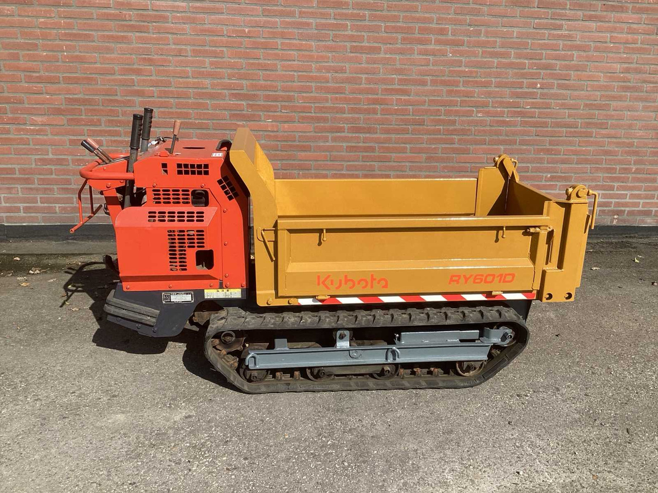 KUBOTA RY601D-3 - Dumper: picture 2 KUBOTA RY601D-3 - Dumper: picture 2
