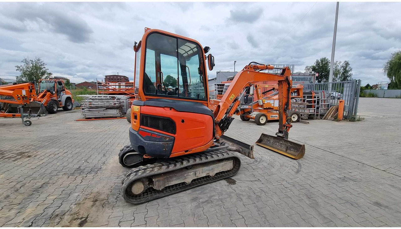 Mini excavator KUBOTA U27-4: picture 8