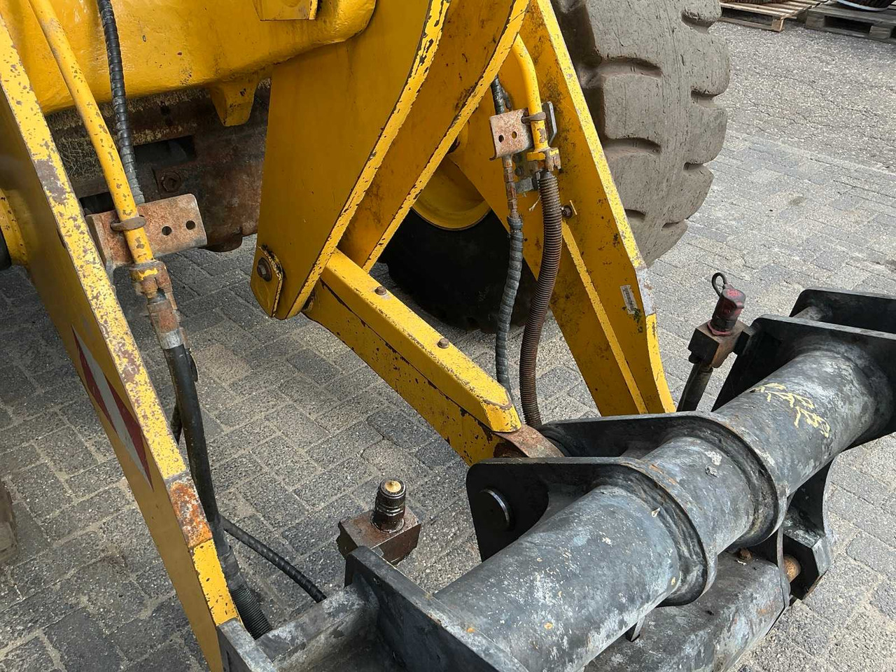Wheel loader Komatsu WA270-8EO: picture 9