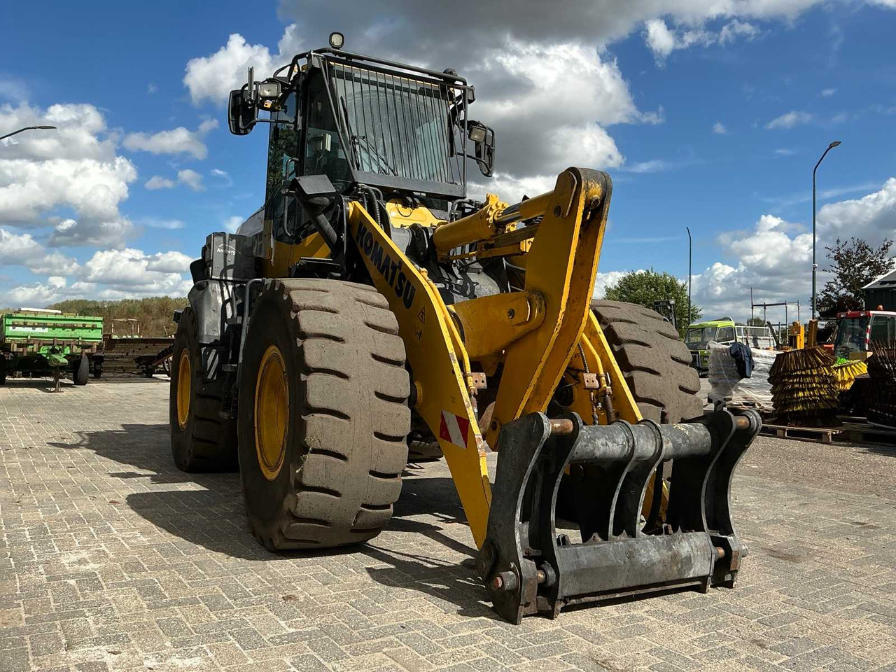 Wheel loader Komatsu WA270-8EO: picture 6