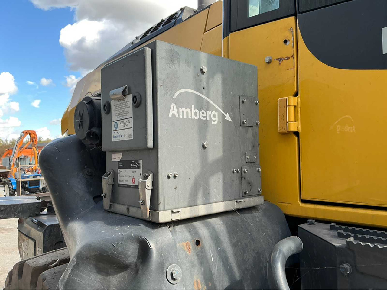 Wheel loader Komatsu WA270-8EO: picture 26
