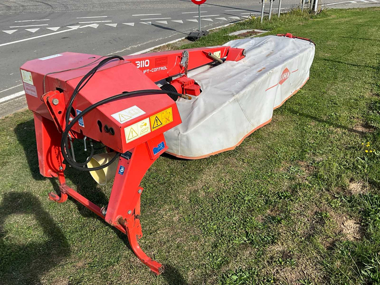Kuhn GMD3110 - Flail mower/ Mulcher: picture 1 Kuhn GMD3110 - Flail mower/ Mulcher: picture 1