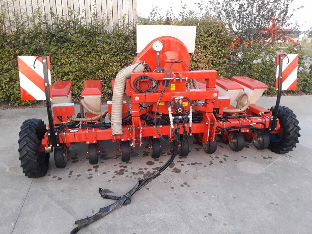 Kverneland Optima e-Drive - Precision sowing machine: picture 3 Kverneland Optima e-Drive - Precision sowing machine: picture 3