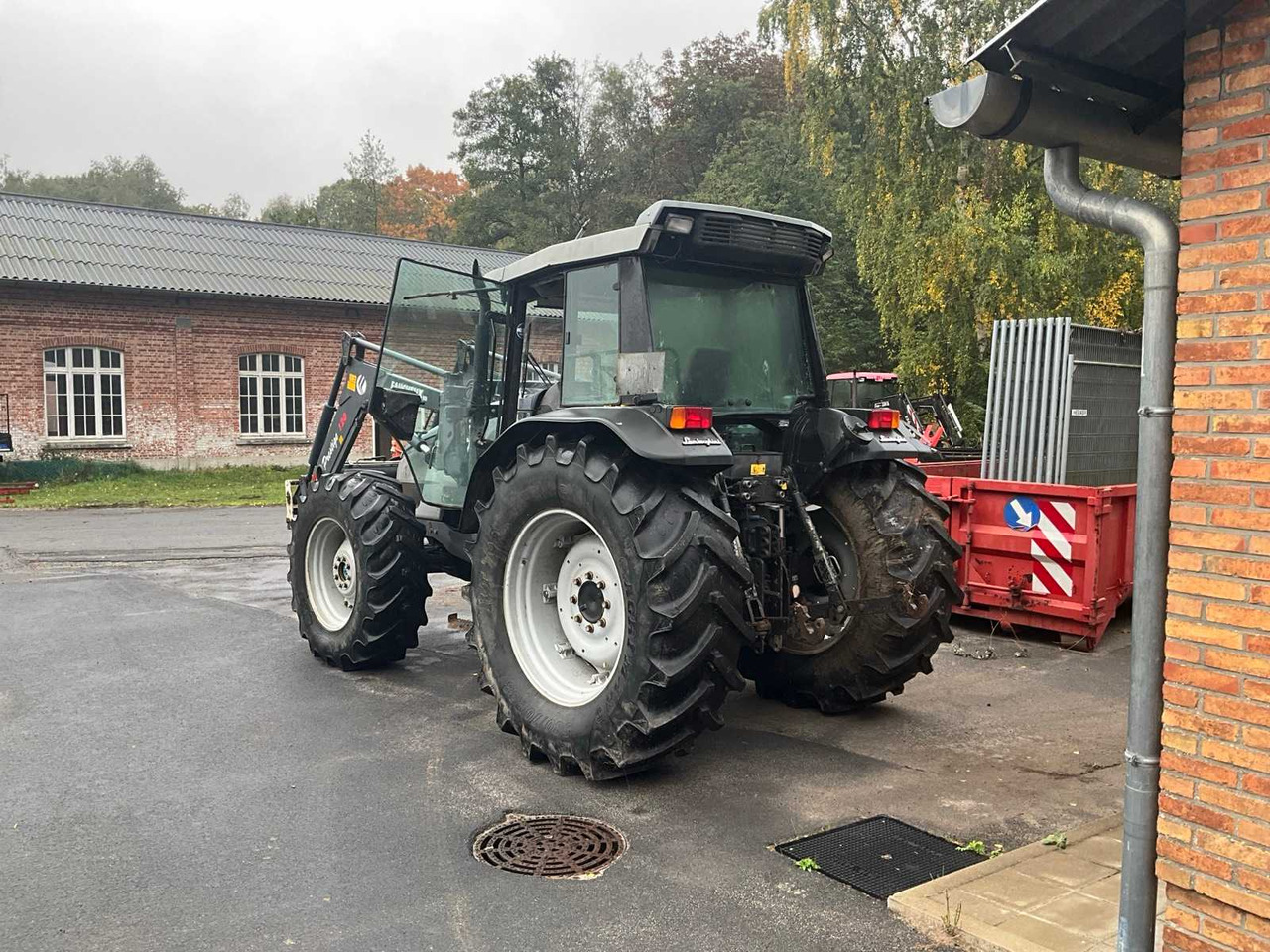 LAMBORGHINI 1300 DT PREMIUM 4-WHEEL DRIVE TRACTOR - 2000 - Farm tractor: picture 4 LAMBORGHINI 1300 DT PREMIUM 4-WHEEL DRIVE TRACTOR - 2000 - Farm tractor: picture 4