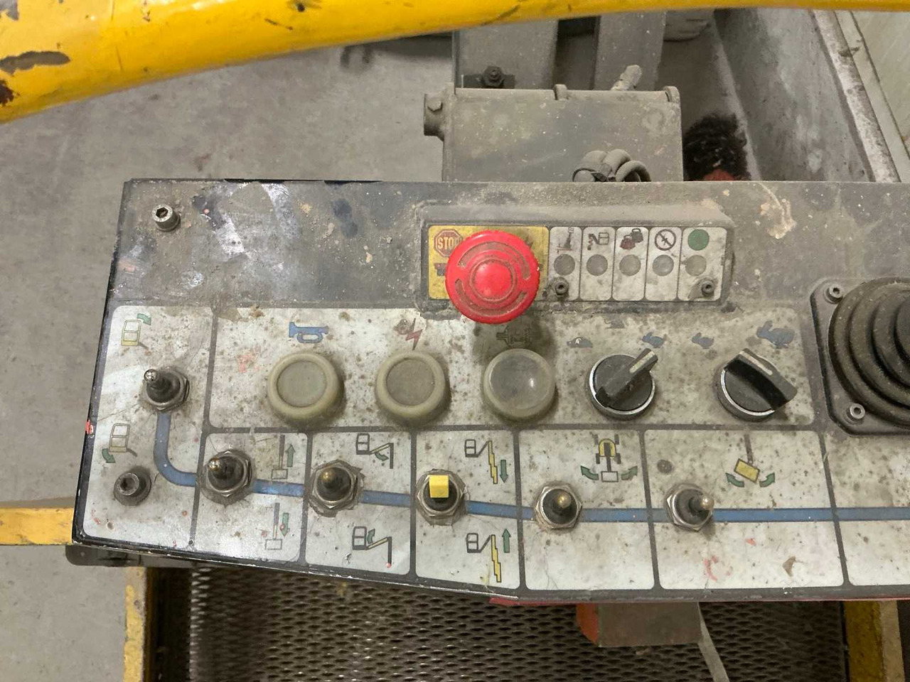 MANLIFT TOUCAN 1210 ARTICULATED WORK PLATFORM (2004) - Aerial platform: picture 5 MANLIFT TOUCAN 1210 ARTICULATED WORK PLATFORM (2004) - Aerial platform: picture 5