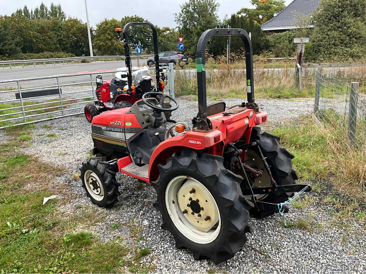 Mitsubishi MT221 - Farm tractor: picture 3 Mitsubishi MT221 - Farm tractor: picture 3