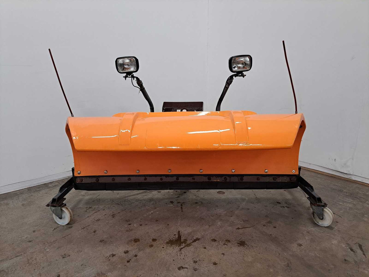 NIDO SNK 180 EF4 - Snow plough: picture 1 NIDO SNK 180 EF4 - Snow plough: picture 1