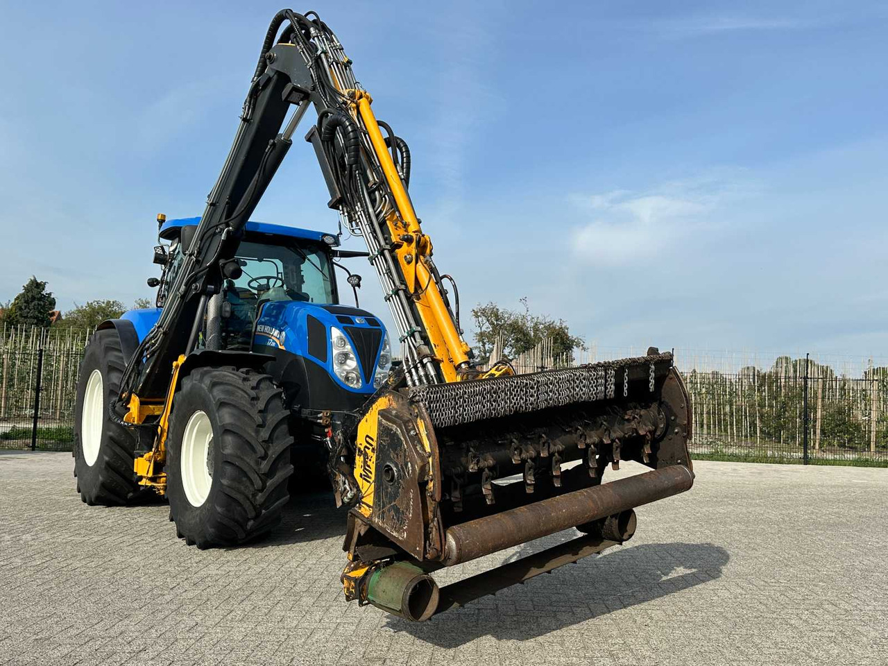 New Holland T7.210 - Farm tractor: picture 3 New Holland T7.210 - Farm tractor: picture 3