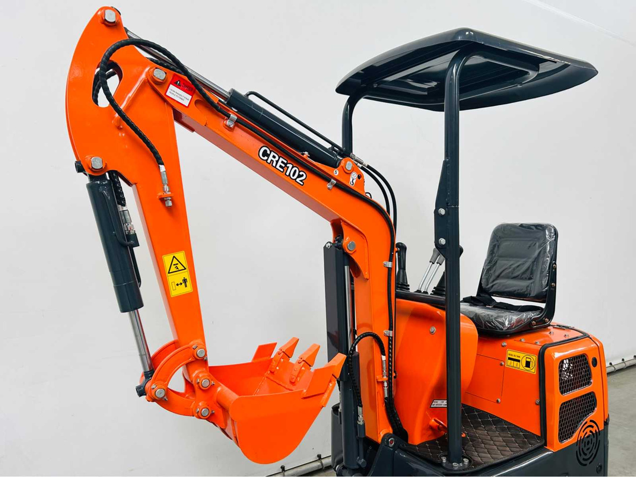 RTE CRE102 - Mini excavator: picture 5 RTE CRE102 - Mini excavator: picture 5