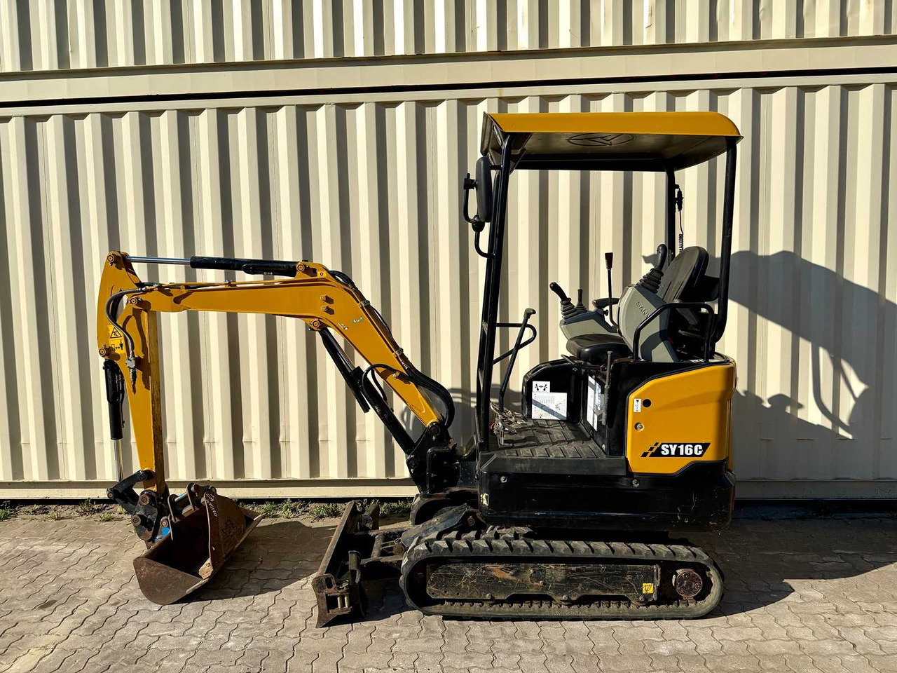 SANY - SY16C - 2022 - MINI EXCAVATORS - Mini excavator: picture 2 SANY - SY16C - 2022 - MINI EXCAVATORS - Mini excavator: picture 2