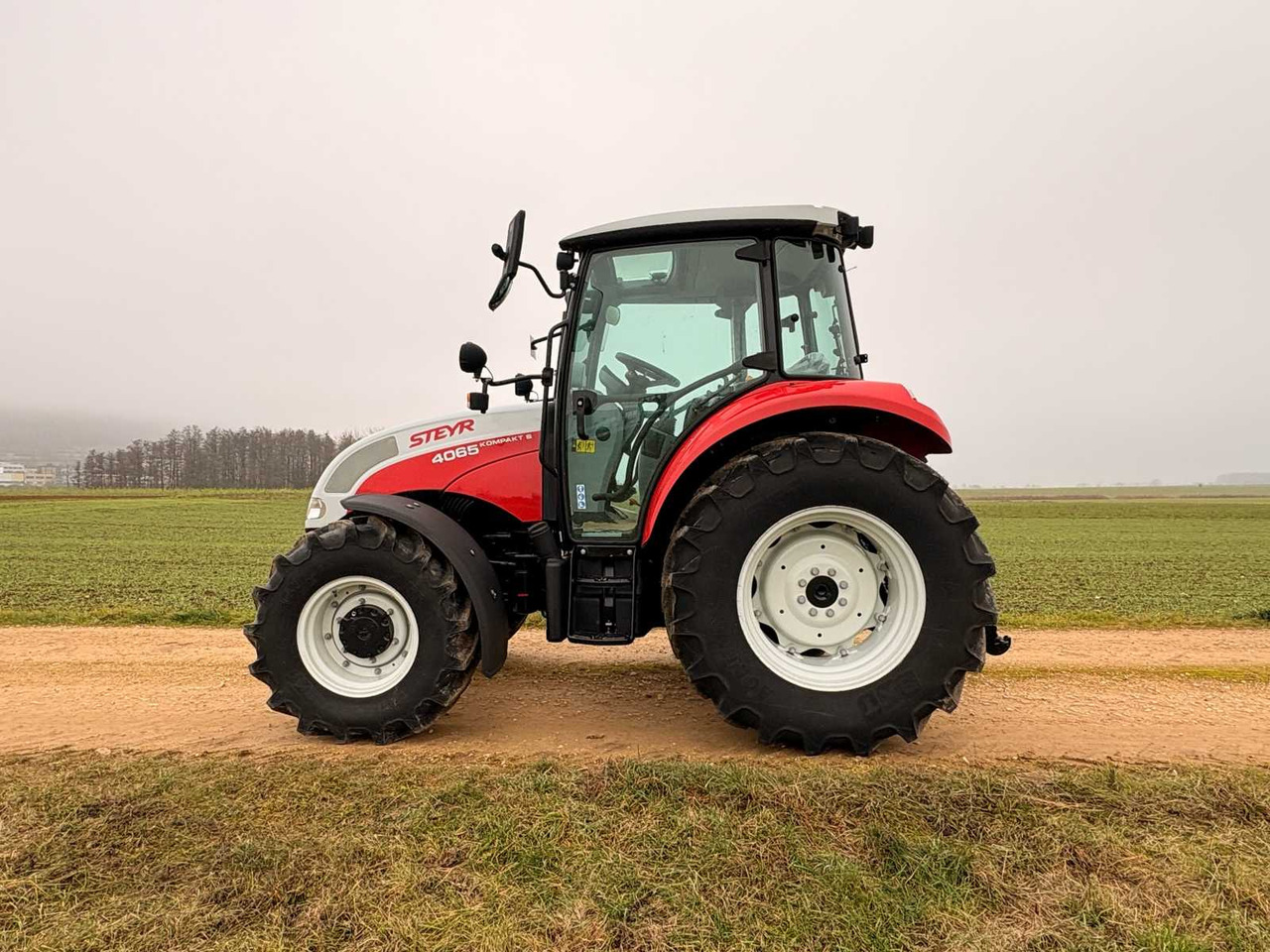 Farm tractor STEYR 4065 S - COMPACT ALL-WHEEL DRIVE TRACTOR (2022): picture 9