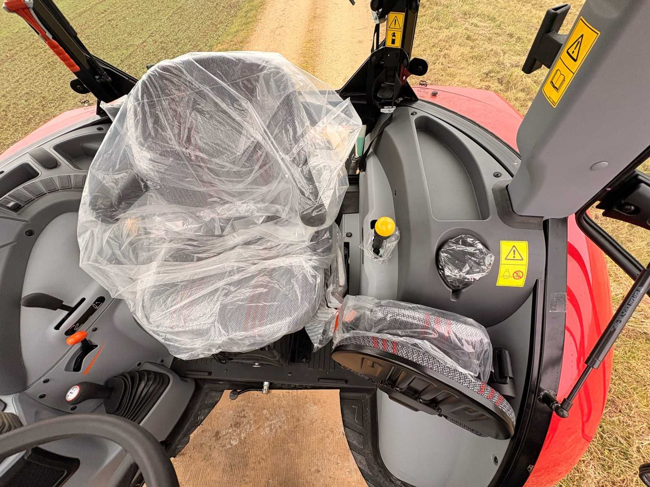 Farm tractor STEYR 4065 S - COMPACT ALL-WHEEL DRIVE TRACTOR (2022): picture 50