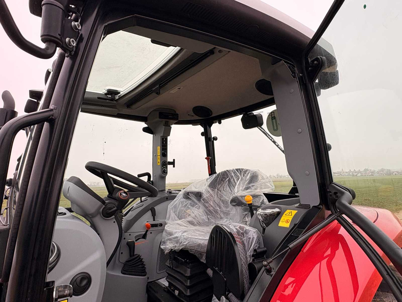 Farm tractor STEYR 4065 S - COMPACT ALL-WHEEL DRIVE TRACTOR (2022): picture 48