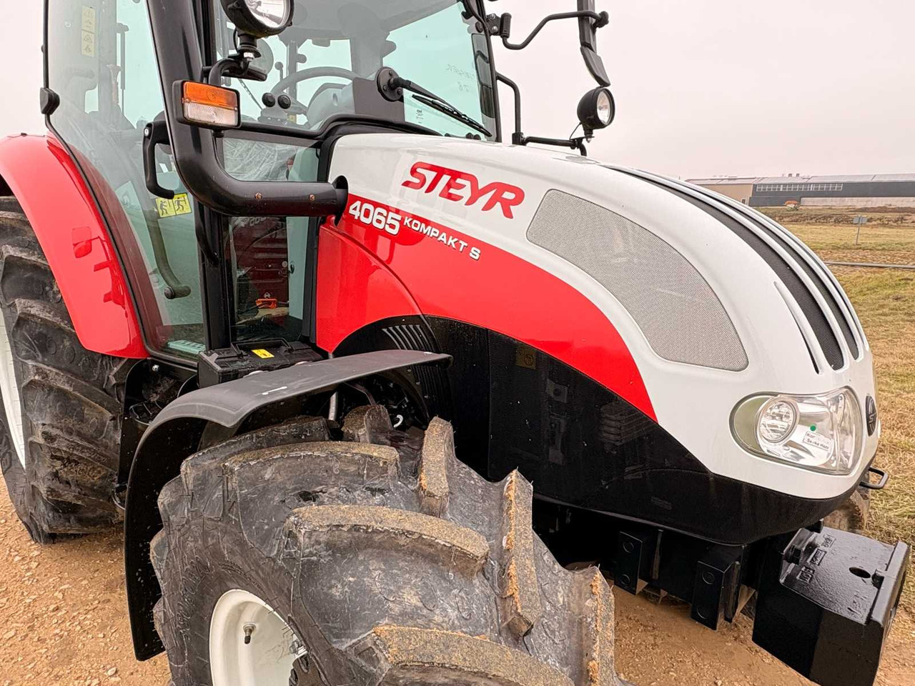 Farm tractor STEYR 4065 S - COMPACT ALL-WHEEL DRIVE TRACTOR (2022): picture 17