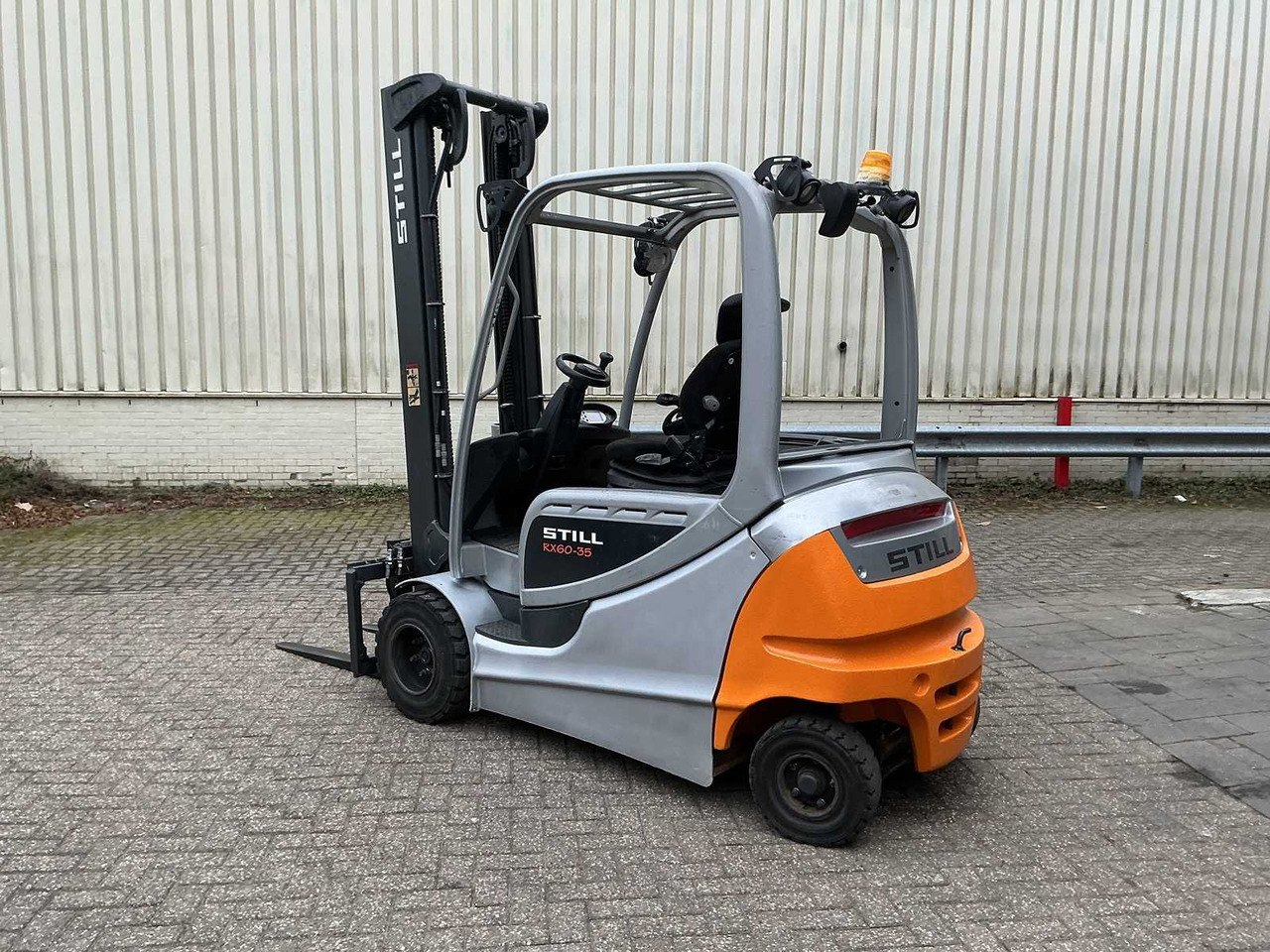 STILL - RX60-35 - FORKLIFT TRUCKS - 2016 - Forklift: picture 3 STILL - RX60-35 - FORKLIFT TRUCKS - 2016 - Forklift: picture 3