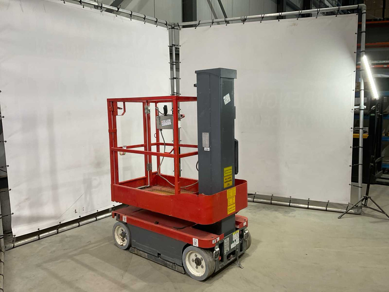 Skyjack SJ12 - Aerial platform: picture 3 Skyjack SJ12 - Aerial platform: picture 3
