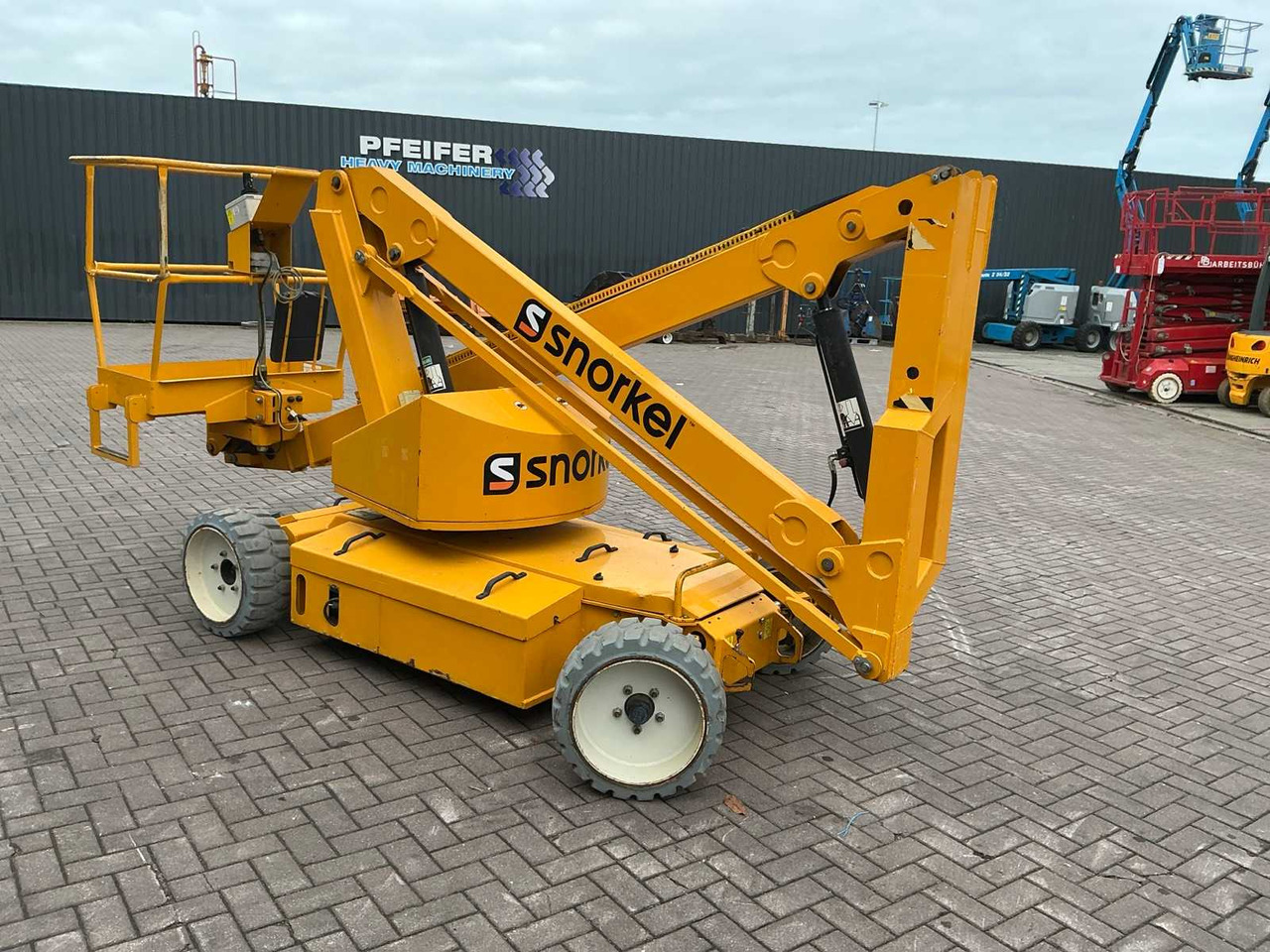 Snorkel A38E - Aerial platform: picture 4 Snorkel A38E - Aerial platform: picture 4