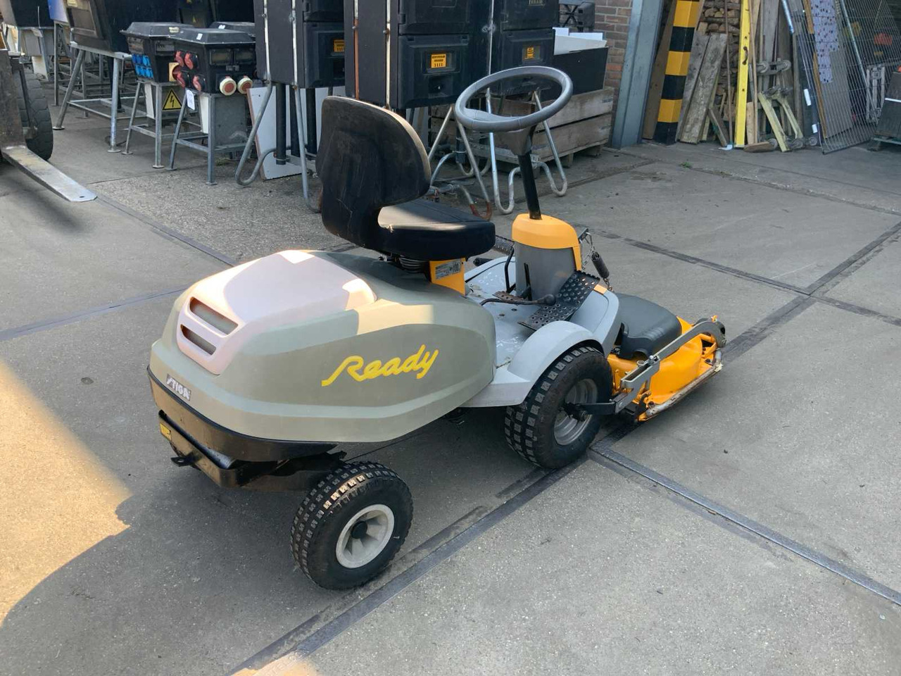 Stiga Ready HST - Garden mower: picture 4 Stiga Ready HST - Garden mower: picture 4