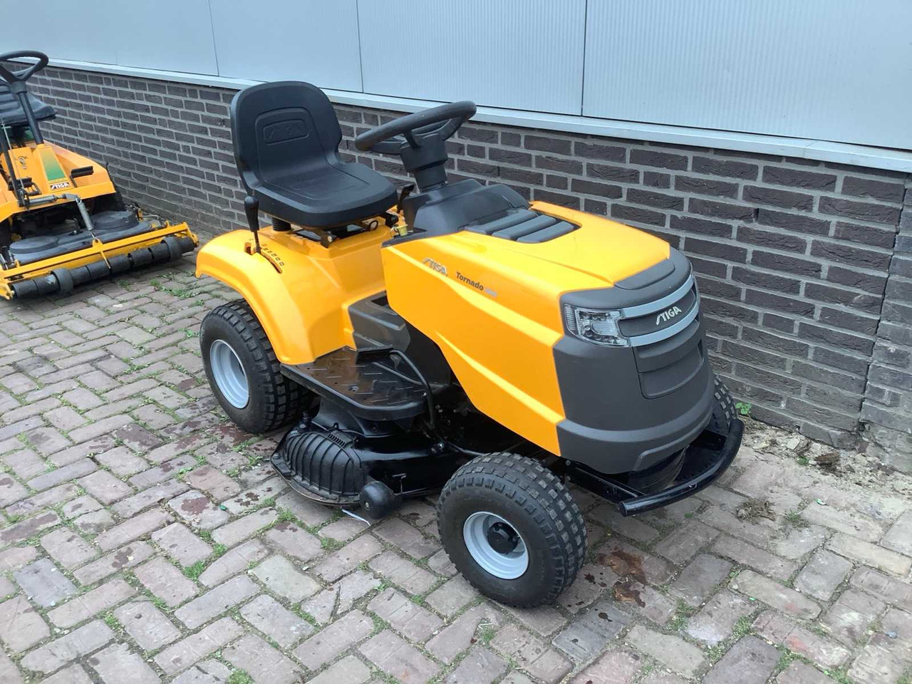 Stiga Tornado 2098 - Garden mower: picture 1 Stiga Tornado 2098 - Garden mower: picture 1