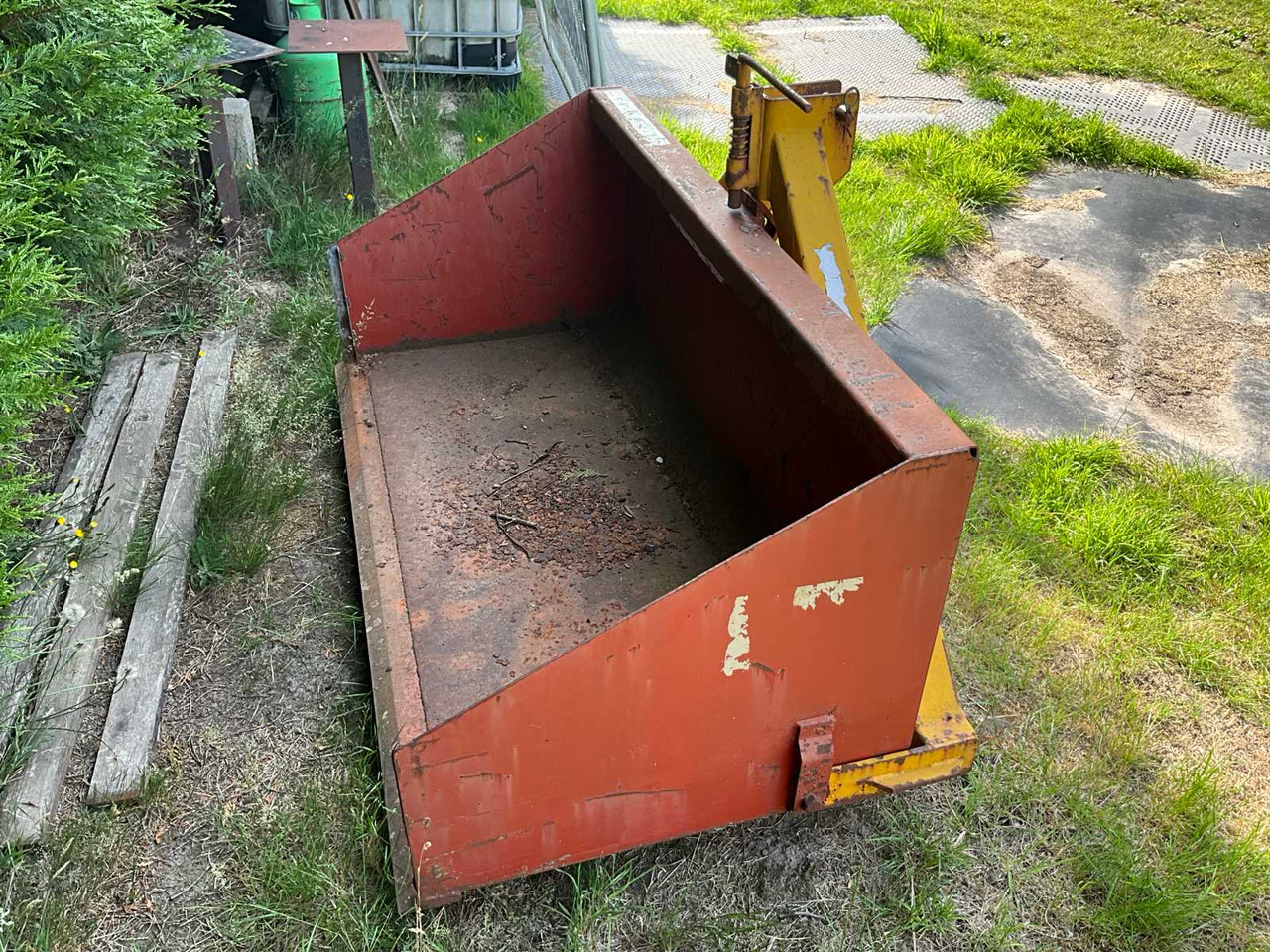 Tipping body for tractor - Farm tipping trailer/ Dumper: picture 5 Tipping body for tractor - Farm tipping trailer/ Dumper: picture 5