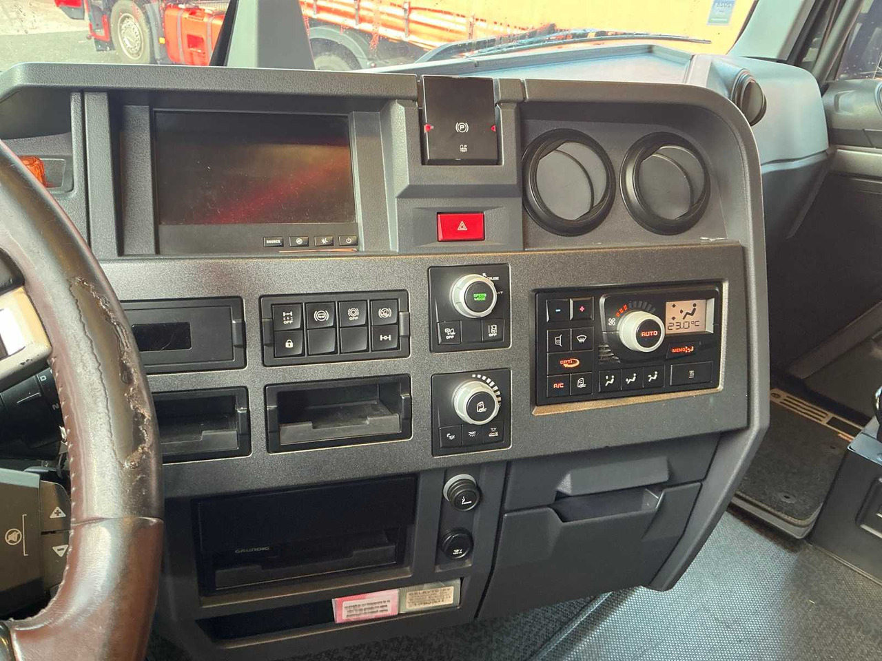 Truck 2017 RENAULT T480 COMFORT THD001 HIGH EDITION TRACTOR RENAULT T480 COMFORT: picture 21 Truck 2017 RENAULT T480 COMFORT THD001 HIGH EDITION TRACTOR RENAULT T480 COMFORT: picture 21