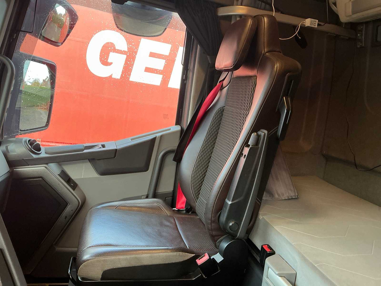 Truck 2017 RENAULT T480 COMFORT THD001 HIGH EDITION TRACTOR RENAULT T480 COMFORT: picture 22 Truck 2017 RENAULT T480 COMFORT THD001 HIGH EDITION TRACTOR RENAULT T480 COMFORT: picture 22