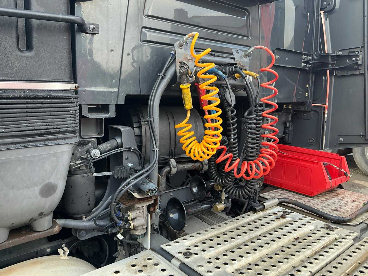 Truck 2017 RENAULT T480 COMFORT THD001 HIGH EDITION TRACTOR RENAULT T480 COMFORT: picture 9 Truck 2017 RENAULT T480 COMFORT THD001 HIGH EDITION TRACTOR RENAULT T480 COMFORT: picture 9