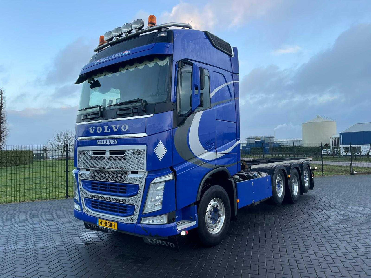 VOLVO - 2015 - FH 460 - 41-BGB-1 - NL TRUCK, ALCOA WHEELS, 2X TANK, CONTAINER - Truck: picture 1 VOLVO - 2015 - FH 460 - 41-BGB-1 - NL TRUCK, ALCOA WHEELS, 2X TANK, CONTAINER - Truck: picture 1