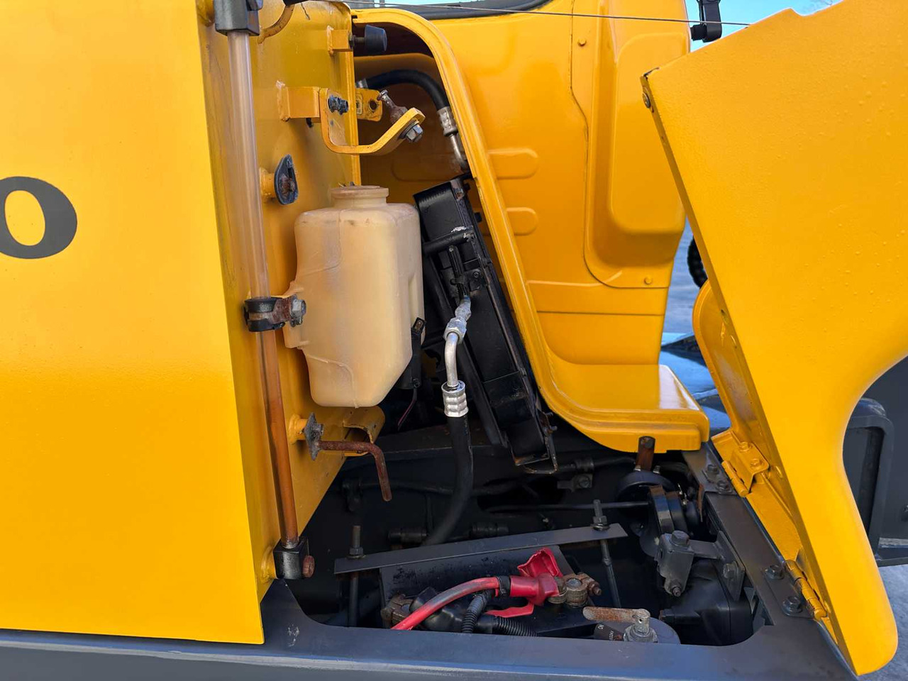 Excavator VOLVO - 2012 - EC55B - MIDI EXCAVATOR: picture 30