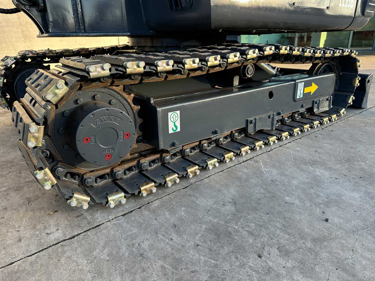 Excavator VOLVO - 2012 - EC55B - MIDI EXCAVATOR: picture 18