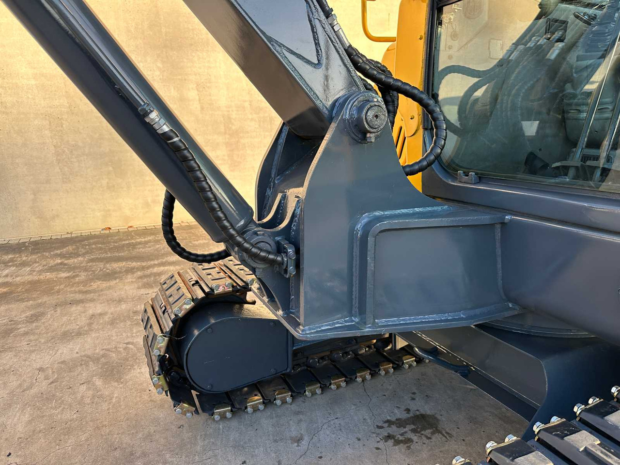 Excavator VOLVO - 2012 - EC55B - MIDI EXCAVATOR: picture 16