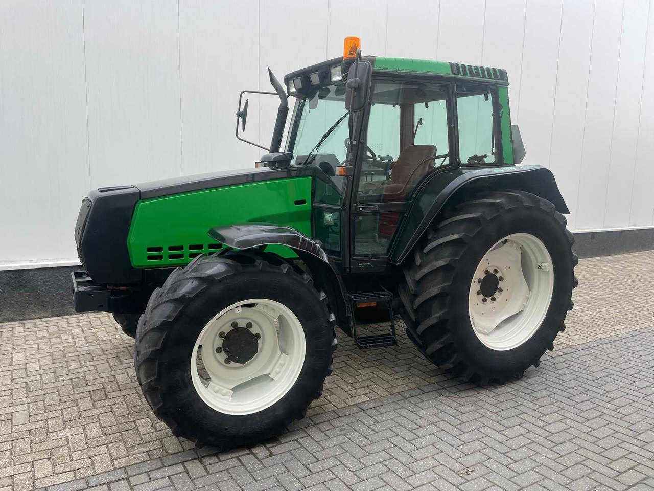 Valmet 6400 Hi-Trol - Farm tractor: picture 2 Valmet 6400 Hi-Trol - Farm tractor: picture 2