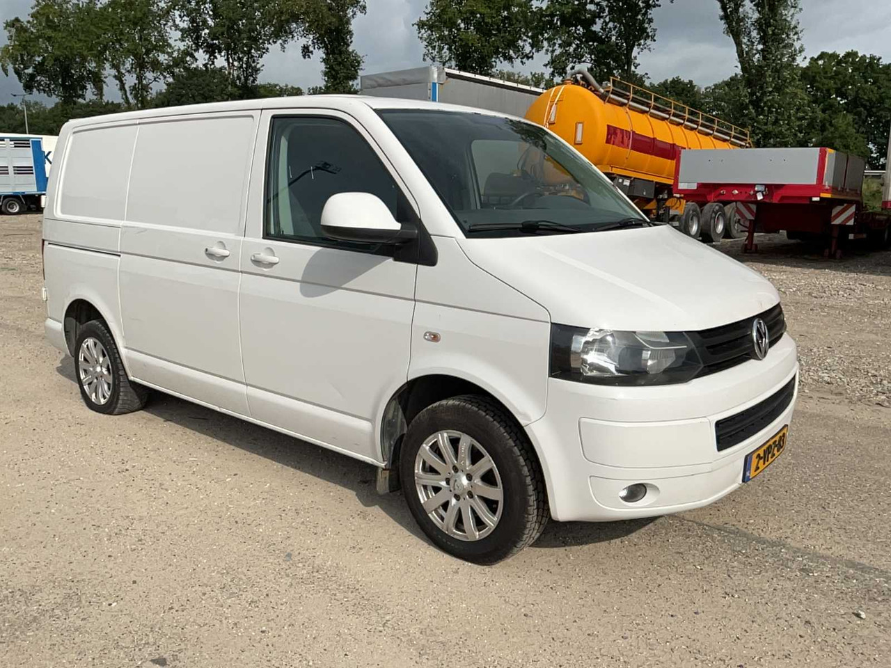 2011 VOLKSWAGEN TRANSPORTER 2.0TDI L1H1 COMMERCIAL VEHICLE - Van: picture 3 2011 VOLKSWAGEN TRANSPORTER 2.0TDI L1H1 COMMERCIAL VEHICLE - Van: picture 3