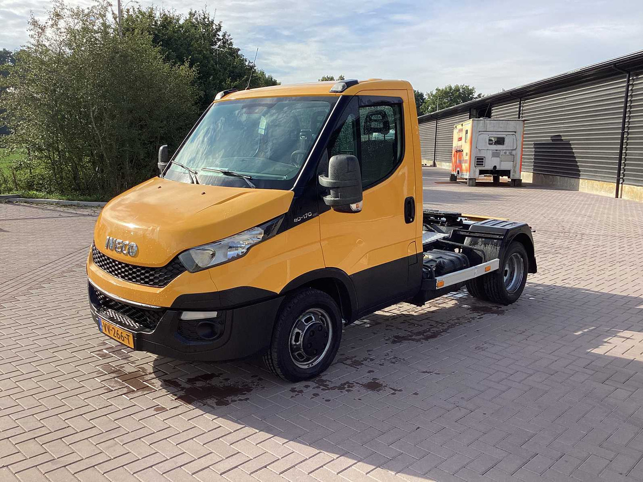 2016 IVECO DAILY BE TRACTOR 8.4 TONNE COMMERCIAL VEHICLE - Van: picture 1 2016 IVECO DAILY BE TRACTOR 8.4 TONNE COMMERCIAL VEHICLE - Van: picture 1