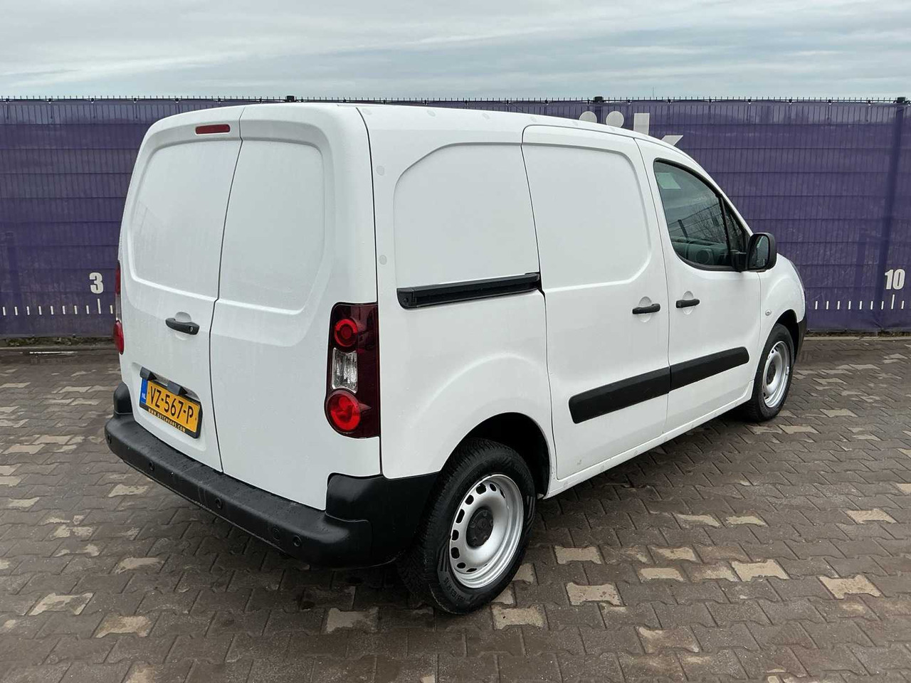 2016 - PEUGEOT - PARTNER - 122 1.6 BLUEHDI L1XR - COMMERCIAL VEHICLE - Van: picture 4 2016 - PEUGEOT - PARTNER - 122 1.6 BLUEHDI L1XR - COMMERCIAL VEHICLE - Van: picture 4