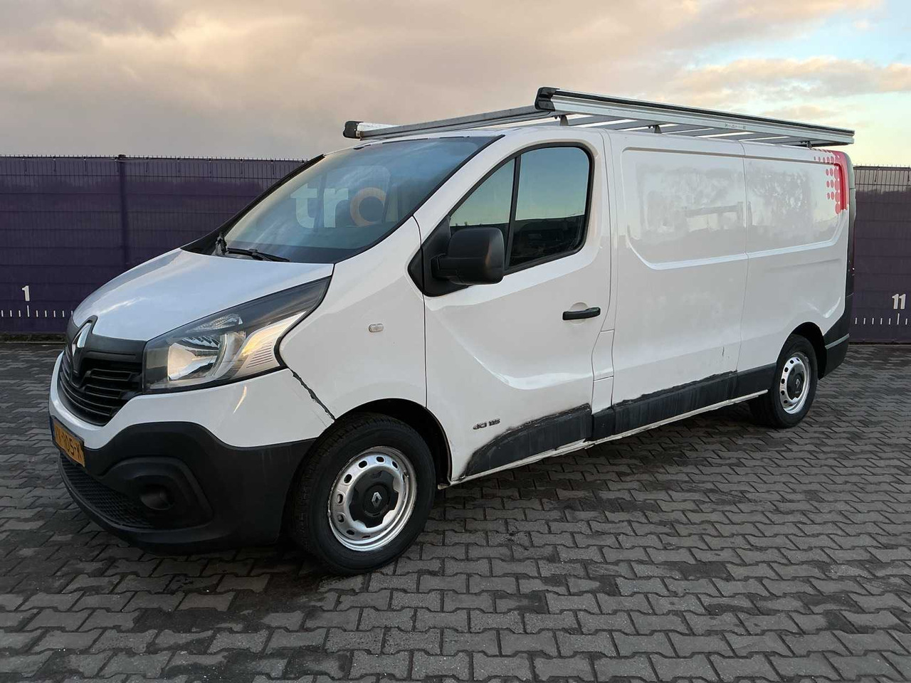 2016 - RENAULT - TRAFIC - 1.6 DCI T29 L2H1 COM - COMMERCIAL VEHICLE - Van: picture 1 2016 - RENAULT - TRAFIC - 1.6 DCI T29 L2H1 COM - COMMERCIAL VEHICLE - Van: picture 1