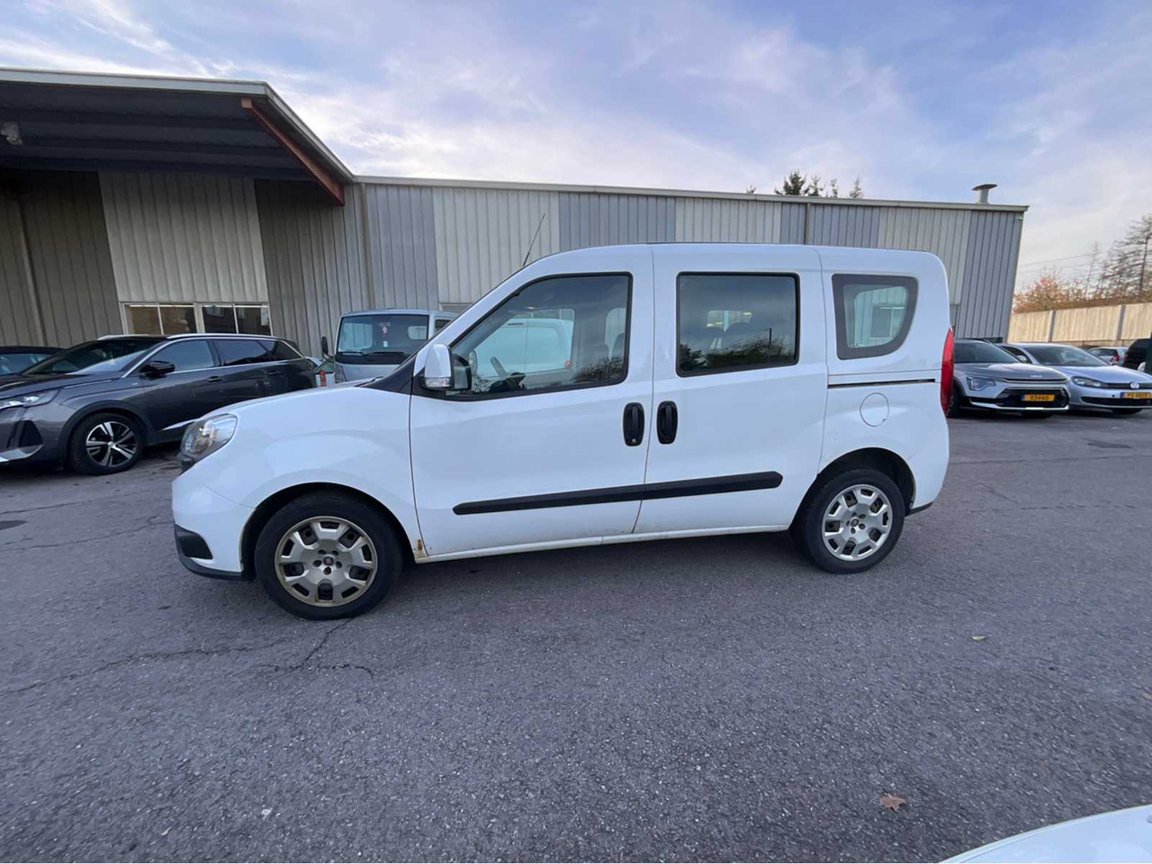 2017 FIAT DOBLO VAN - Van: picture 2 2017 FIAT DOBLO VAN - Van: picture 2