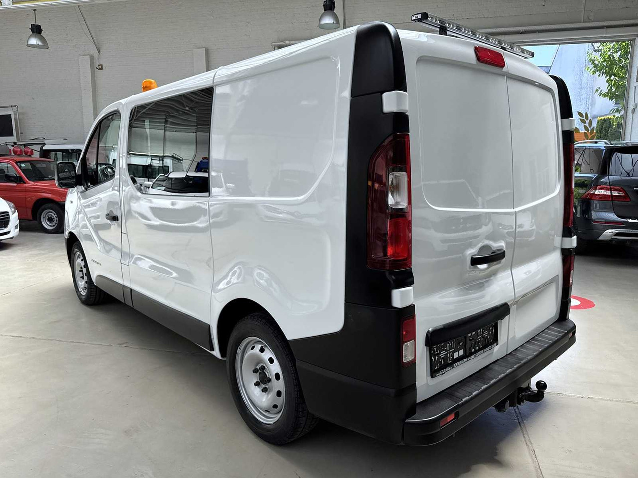 2017 RENAULT TRAFIC DOUBLE CAB 92.000KM - Van: picture 3 2017 RENAULT TRAFIC DOUBLE CAB 92.000KM - Van: picture 3