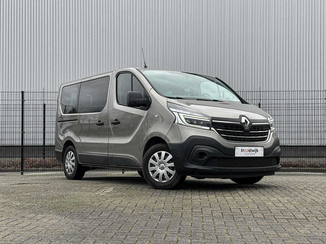 RENAULT TRAFIC 9-SEATER 2.0 146HP 2020 COMMERCIAL VEHICLE - Van: picture 4 RENAULT TRAFIC 9-SEATER 2.0 146HP 2020 COMMERCIAL VEHICLE - Van: picture 4