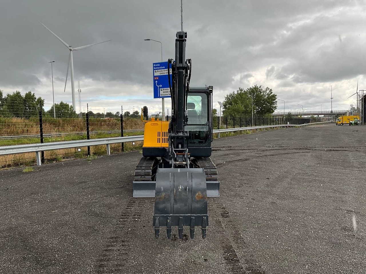 Crawler excavator Volvo EC55D: picture 8