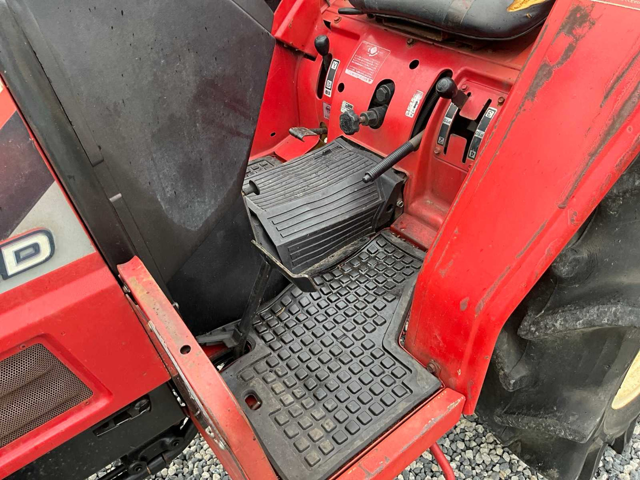 Farm tractor Yanmar FX22D: picture 9