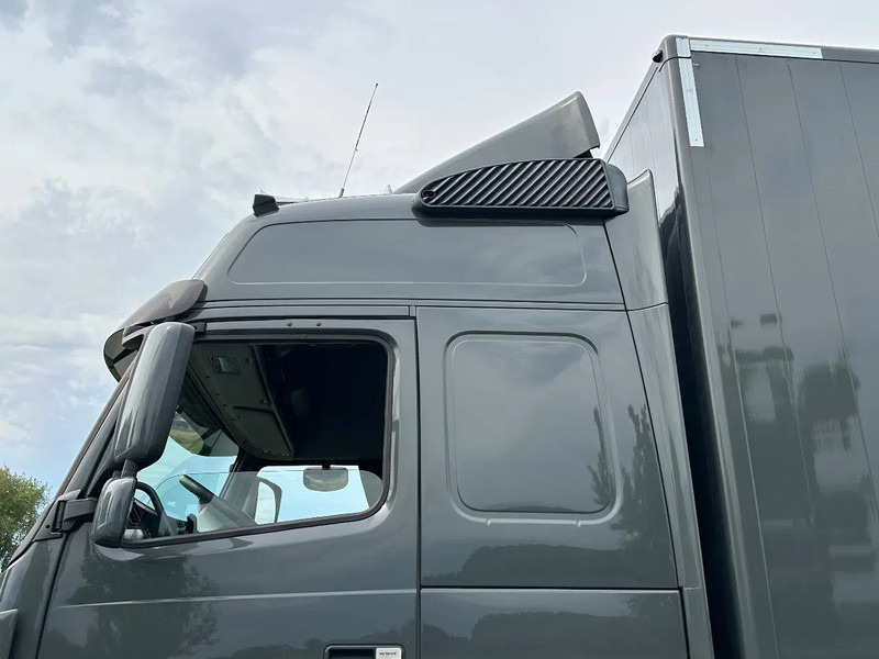 Volvo FM 330 VOLVO FM 330 EEV - Box truck: picture 5 Volvo FM 330 VOLVO FM 330 EEV - Box truck: picture 5