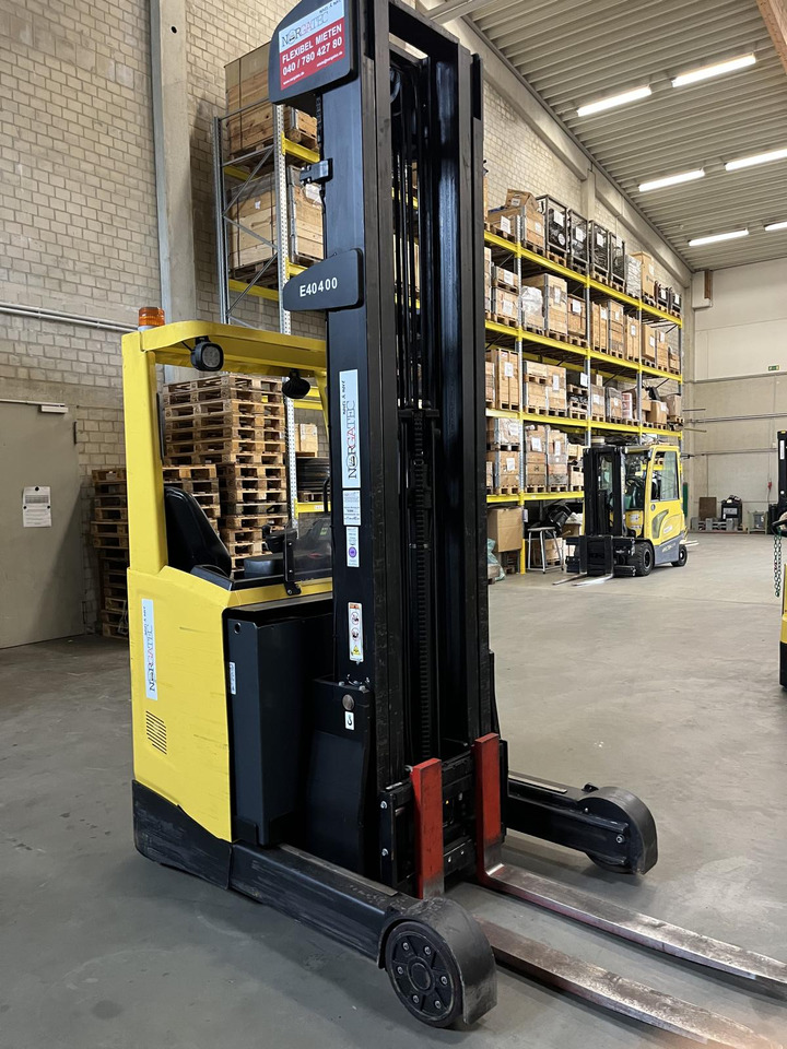 Hyster R1.6 - Reach truck: picture 4 Hyster R1.6 - Reach truck: picture 4