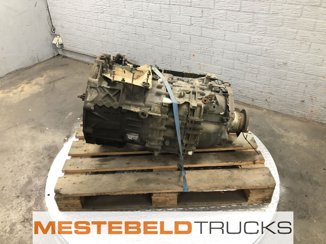 DAF 12 AS 1930 TD - Gearbox and parts for Truck: picture 1 DAF 12 AS 1930 TD - Gearbox and parts for Truck: picture 1